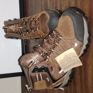 Ascend traverse hikers 9(2E)
